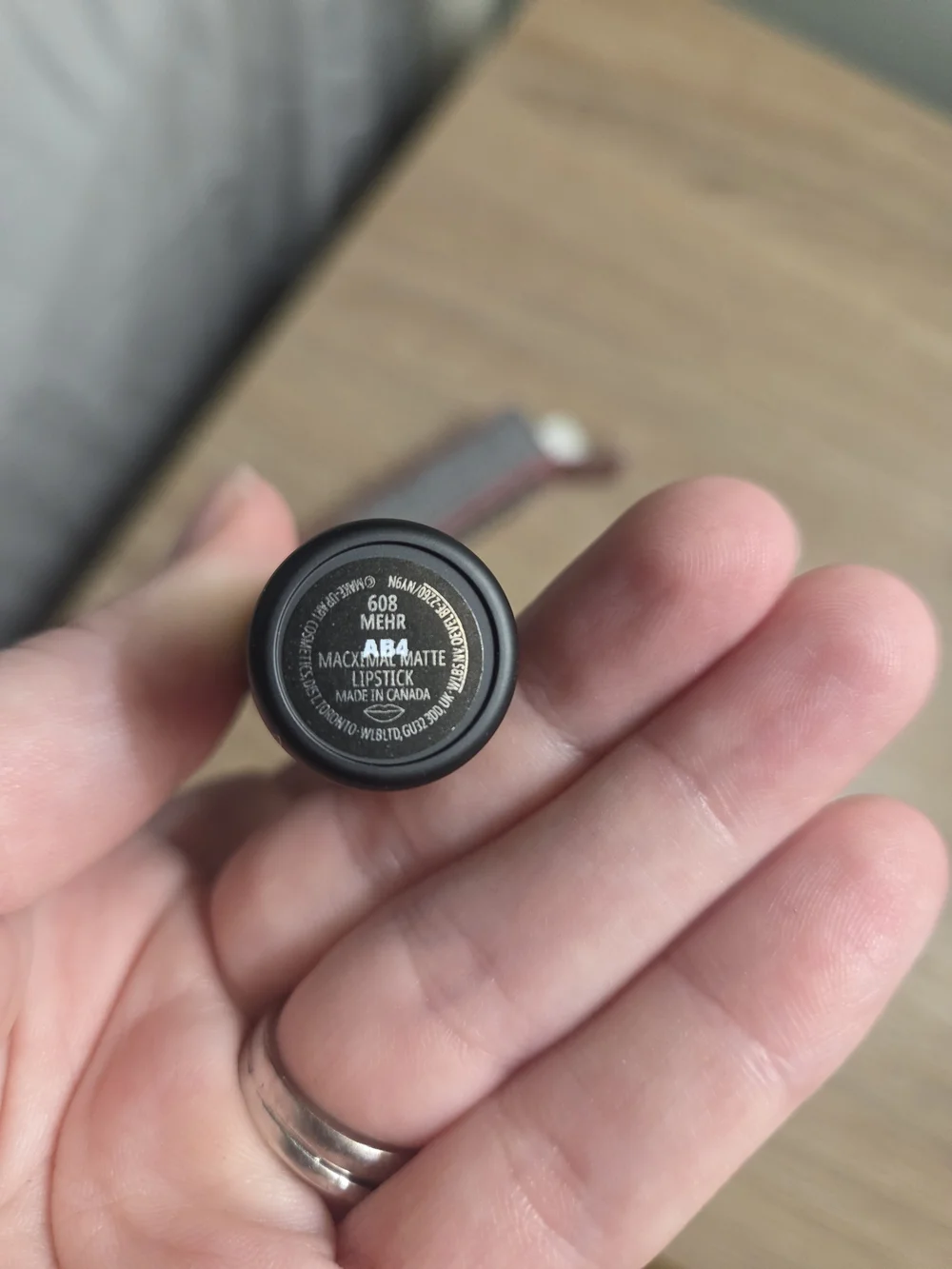Matte Lipstick Shade 608 Mehr - Pink